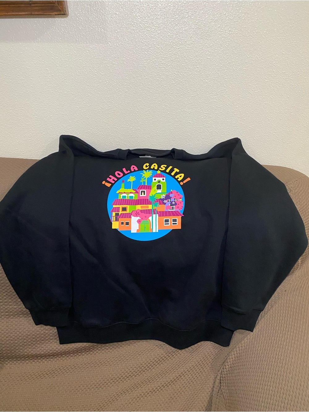 Disney Parks Encanto Hola Casita Black Sweater L/Large NEW House